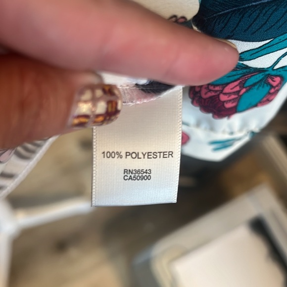 Van Heusen, large, floral blouse, $69 - Picture 6 of 6